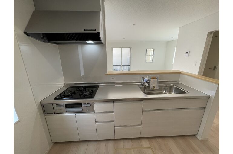 5C21B839-6DEF-433B-A4AB-C344176DCCB7