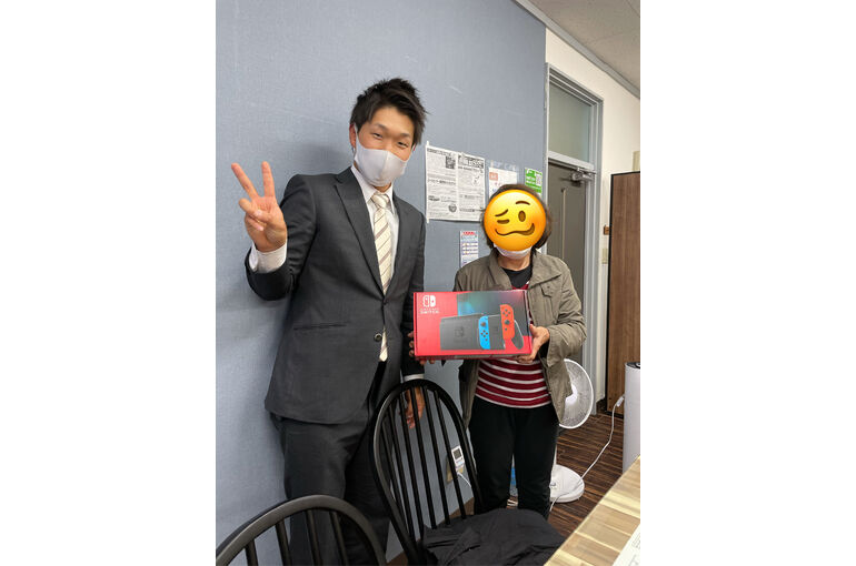 E329645B-3529-49A2-9284-B6D00246AD9A