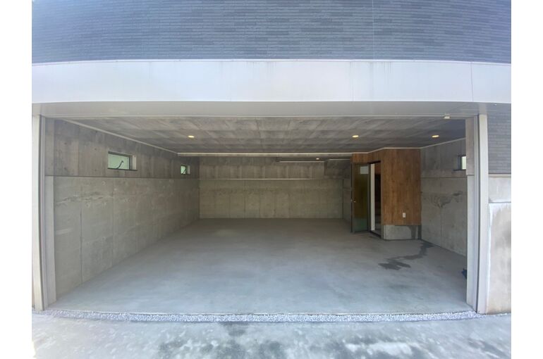 39FD8476-F666-49F5-B03B-8FB212AAB0D8