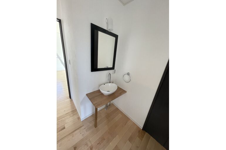 E9056BE0-E1DE-41F0-A71F-89FE62E8B1AA