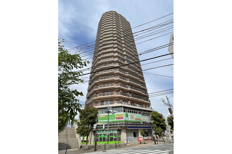 FEE46A20-CC84-485A-9A8D-0A4AA5165AB6