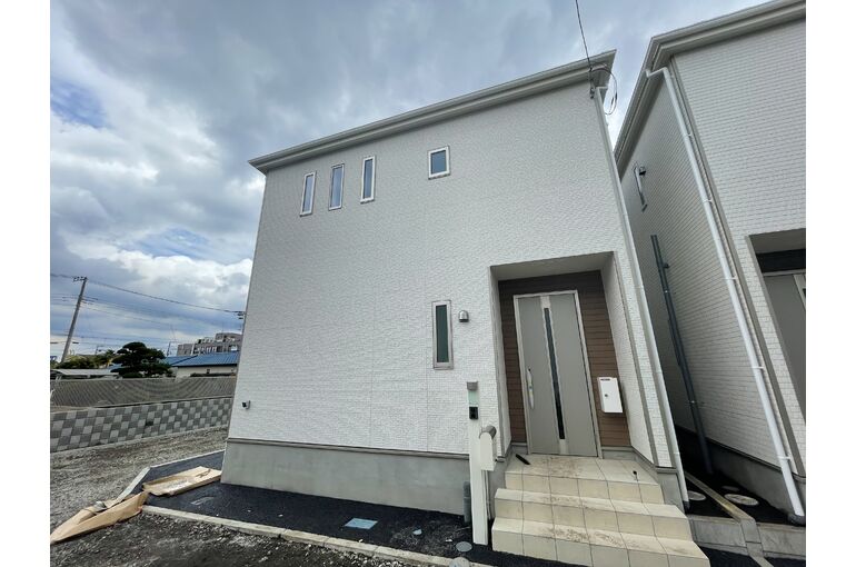 C35AB7A8-273A-4FFD-95BE-019FD8787B5F