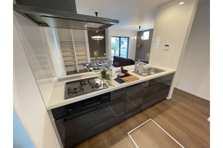 25C1A605-FEDA-43CE-9981-4DAD8F68970C