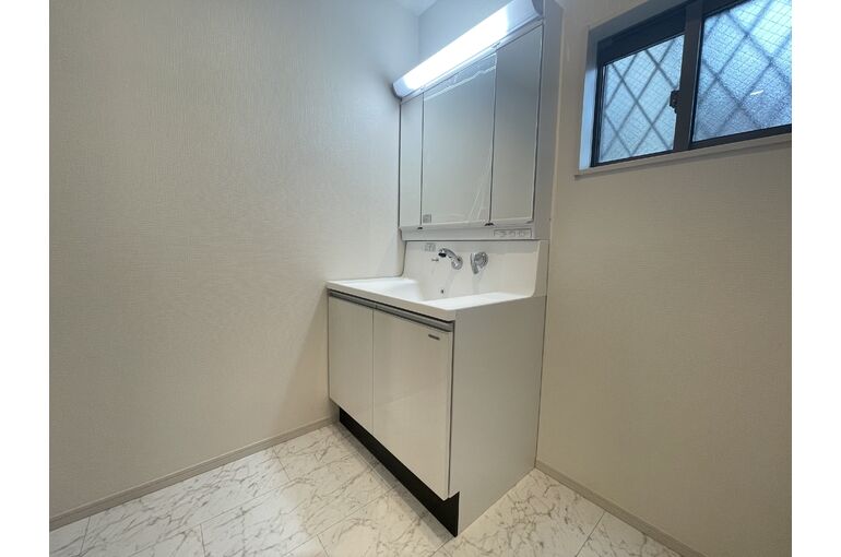 00F78E51-D55C-46CC-B999-70F636C65294