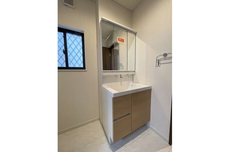 A47AC075-C29E-4D08-BB65-4538B806BE58