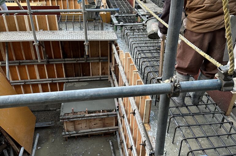 F8D42EC3-B85C-4928-BAF5-FDF07E847668