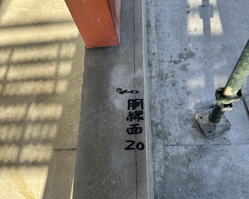 4B6A5B04-CB6E-4C57-B35E-A39EE832B1E1